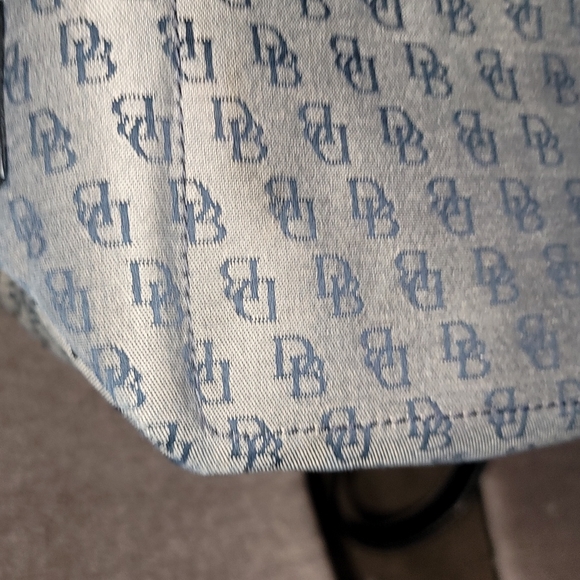 Dooney and Bourke bag - Picture 14 of 15
